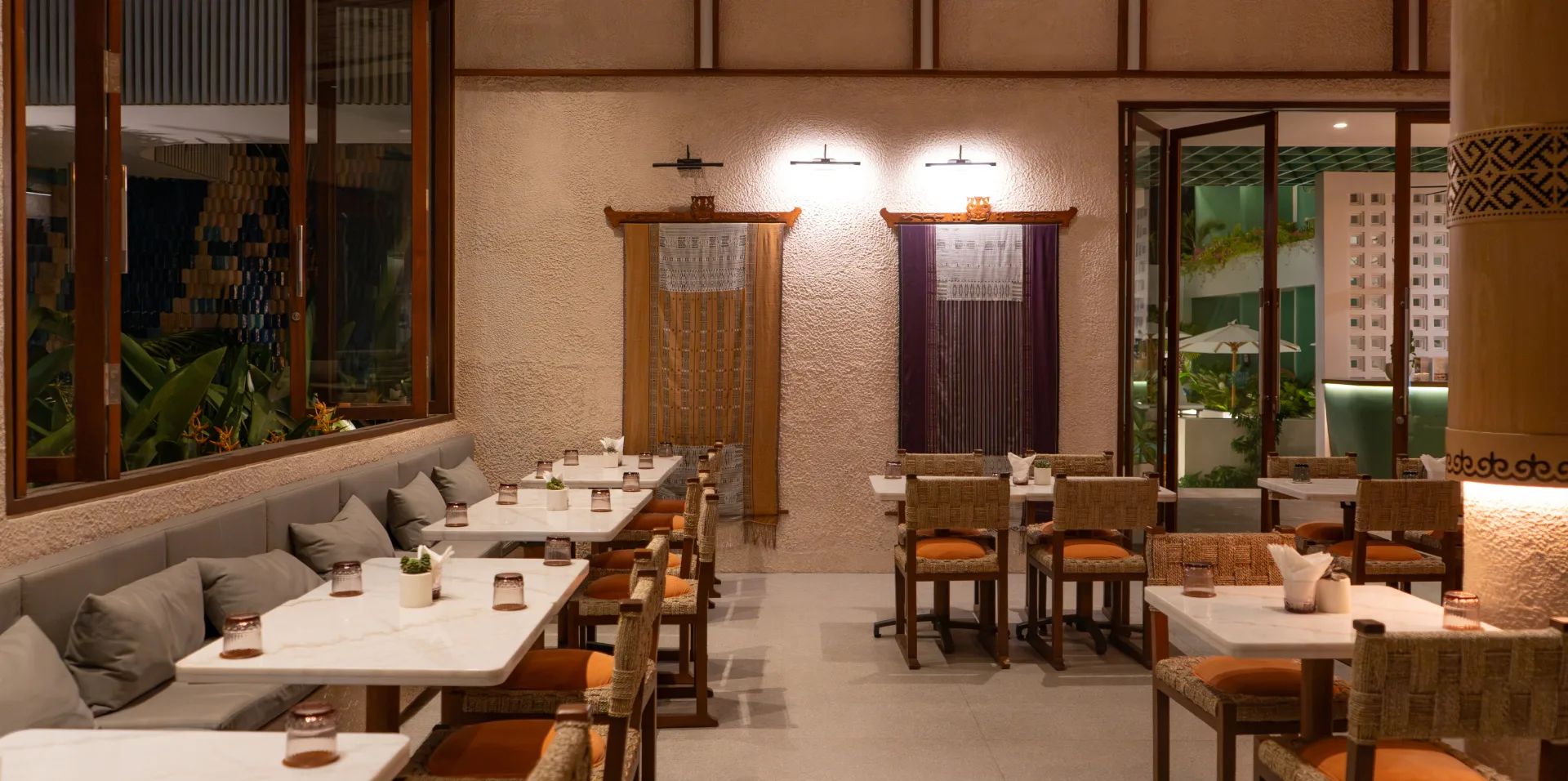 Suasana Toba Restaurant, Bali